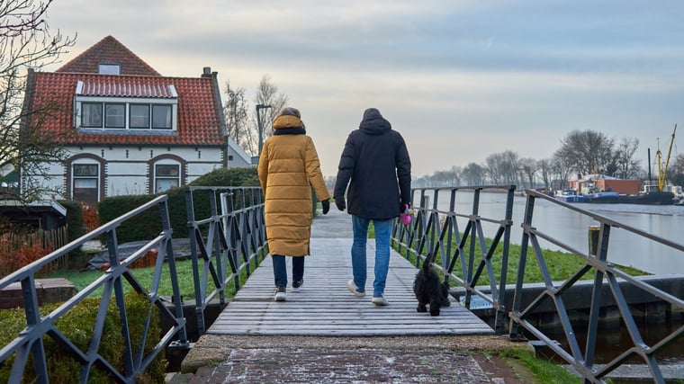 Tijdens opklaringen in de nachten zijn vooral bruggen gevoelig voor gladheid.