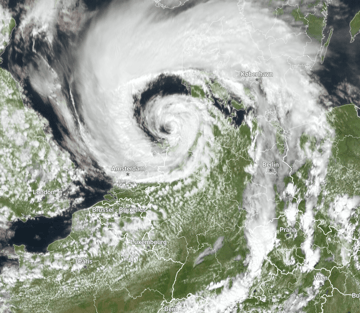 Storm Poly satellietbeelden