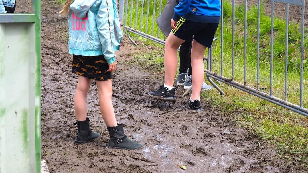 Deze modderzooi wil je voorkomen als dat enigszins kan (foto Nellie Bartels)